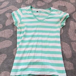 GAP Favorite stretch striped v neck tee